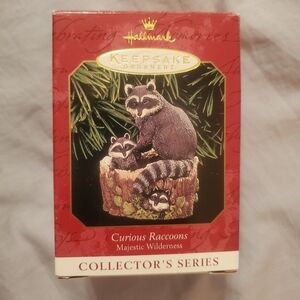 HALLMARK Keepsake Curious Raccoons "Majestic Wilderness" Ornament
